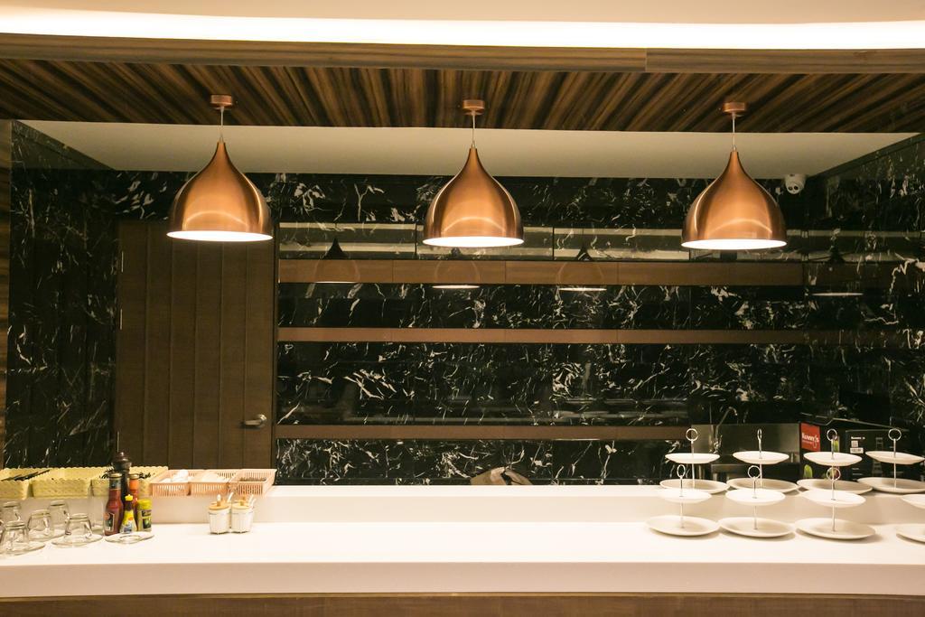 होटल Arte Hotel - Sha Extra Plus Bangkok