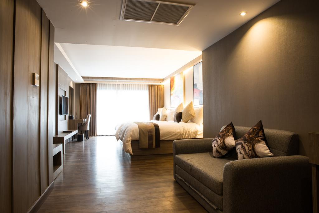 Arte Hotel - Sha Extra Plus होटल